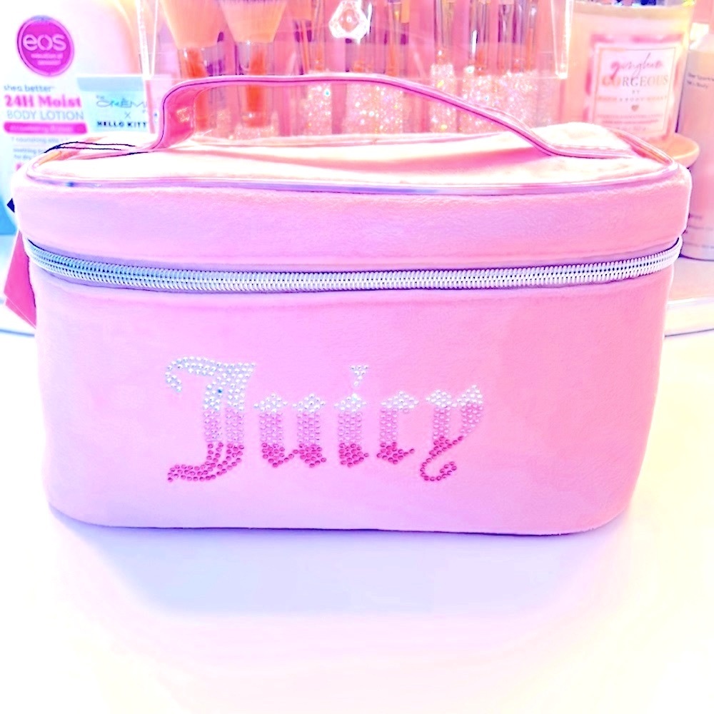 NWT Pink Juicy Couture makeup (travel) bag